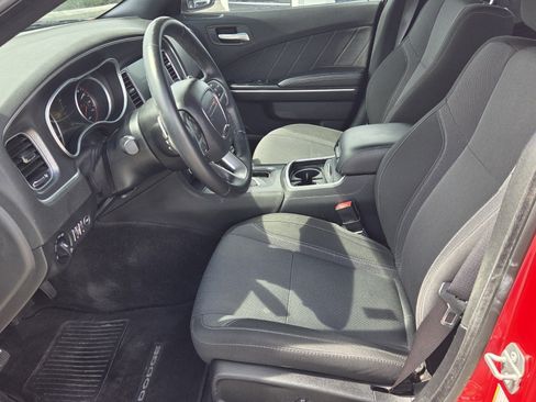 Used 2016 Dodge Charger SXT w/ Rallye Group RWD image 4