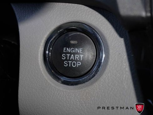 Used 2019 Toyota Sienna XLE w/ XLE Navigation Package FWD image 29