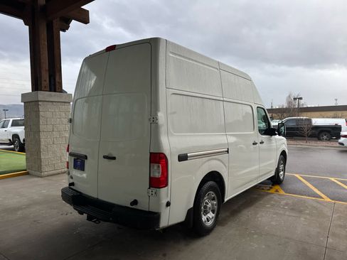 Used 2016 Nissan NV 2500 SV image 3