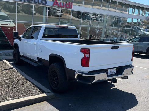 Used 2021 Chevrolet Silverado 2500 LT w/ Convenience Package image 6