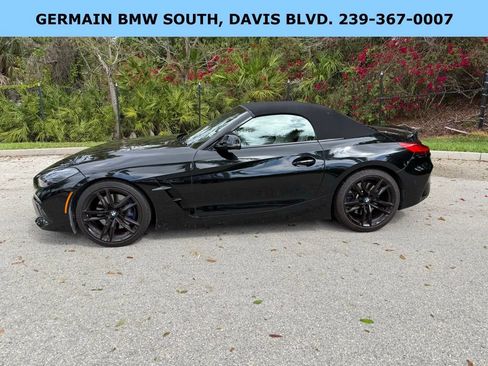 Certified 2023 BMW Z4 M40i w/ Premium Package image 4