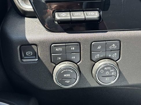Used 2024 Chevrolet Silverado 2500 LTZ w/ LTZ Premium Package AWD/4WD image 15