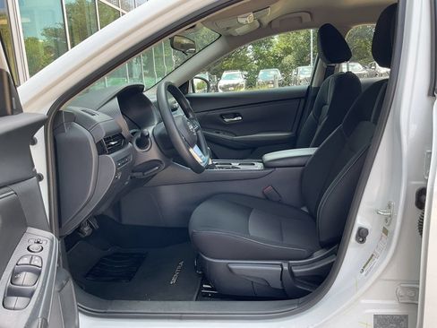 Used 2025 Nissan Sentra SV FWD image 7
