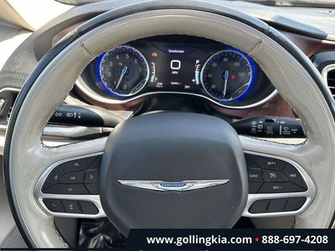 Used 2020 Chrysler Pacifica Limited FWD image 19