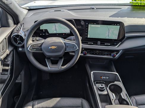 New 2026 Chevrolet Equinox LT w/ Convenience Package II image 12