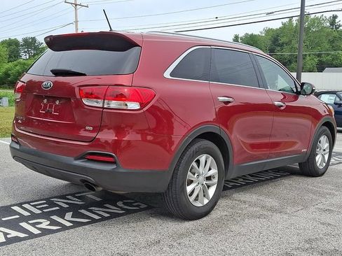 Used 2017 Kia Sorento AWD image 7