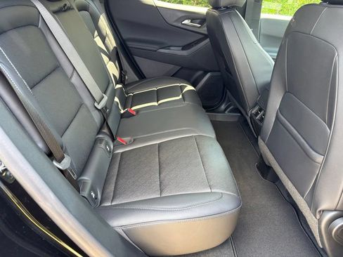 New 2026 Chevrolet Equinox LT w/ Convenience Package II FWD image 42