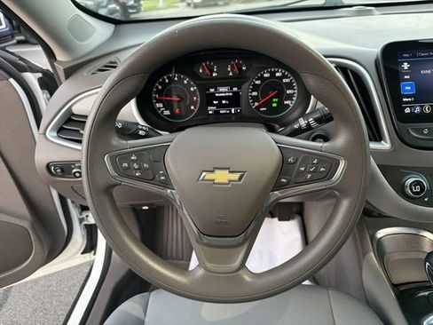 Used 2024 Chevrolet Malibu LT FWD image 20