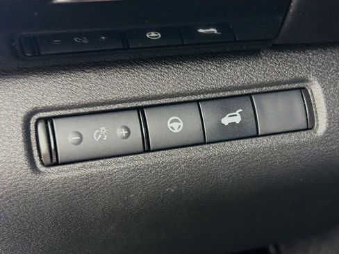 Certified 2023 Nissan Pathfinder SV w/ SV Premium Package AWD/4WD image 12