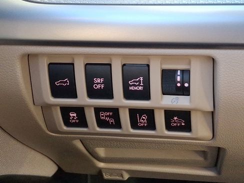 Used 2017 Subaru Outback 2.5i Premium image 24