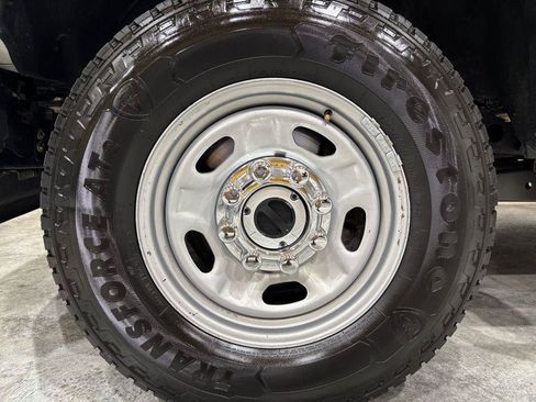 Used 2017 Ford F250 XL w/ Power Equipment Group AWD/4WD image 26