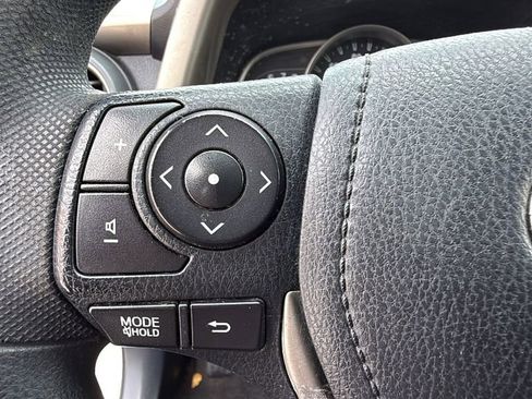 Used 2013 Toyota RAV4 XLE image 15