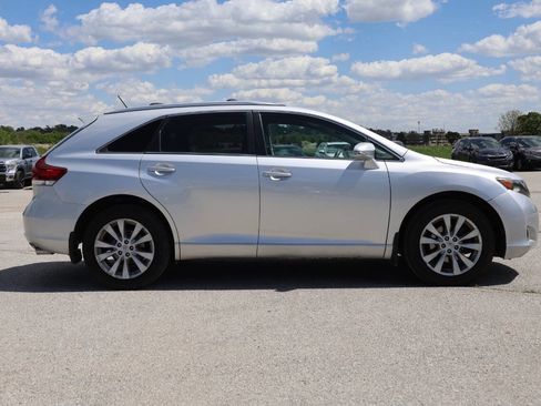 Used 2013 Toyota Venza LE AWD/4WD image 7