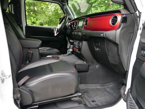 Used 2021 Jeep Gladiator Rubicon AWD/4WD image 41