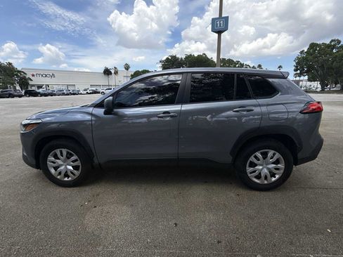 Used 2022 Toyota Corolla Cross L FWD image 5