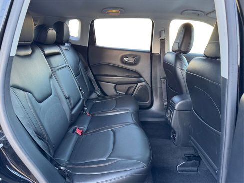 Used 2018 Jeep Compass Limited w/ Navigation Group image 19