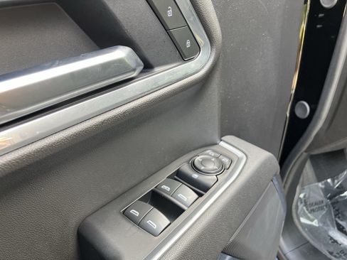 Used 2025 Chevrolet Silverado 1500 LT w/ Protection Package AWD/4WD image 15