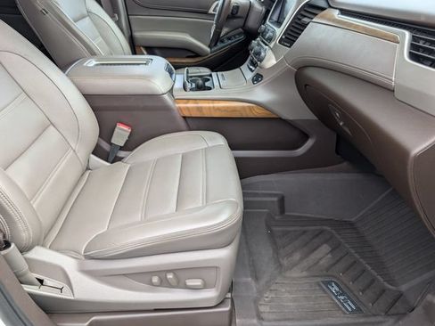 Used 2020 GMC Yukon Denali w/ Denali Premium Package RWD image 31