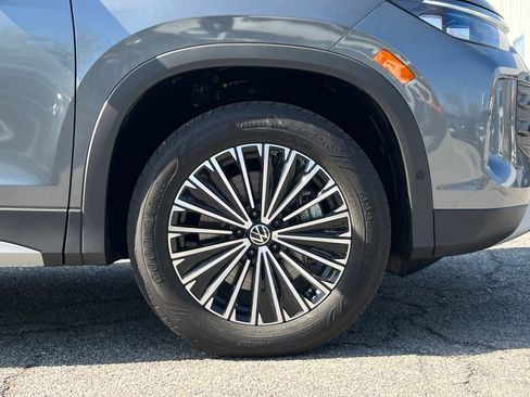 New 2026 Volkswagen Tiguan S AWD/4WD image 8