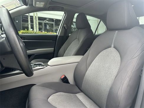 Used 2021 Toyota Camry LE image 13