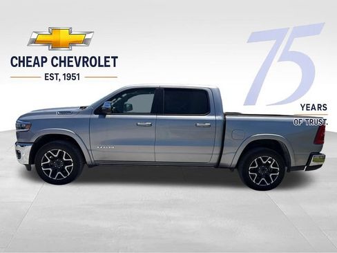 Used 2025 RAM 1500 Laramie AWD/4WD image 2