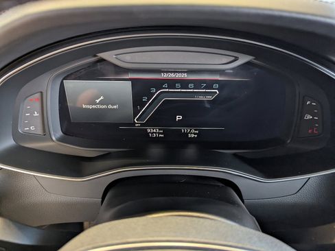 Used 2023 Audi RS 6 w/ Executive Package image 32