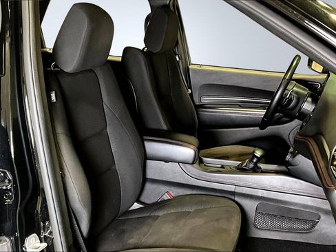 Used 2023 Dodge Durango GT image 29