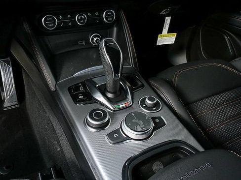New 2025 Alfa Romeo Stelvio Sprint AWD/4WD image 15