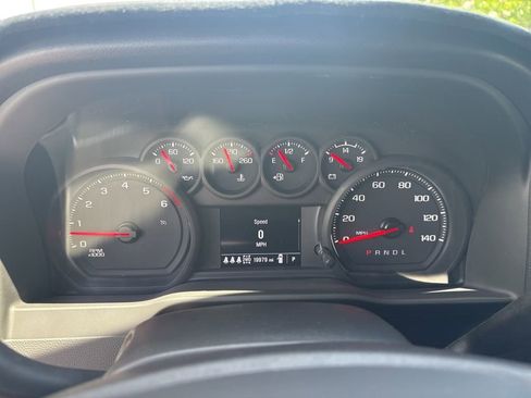 Used 2025 Chevrolet Silverado 2500 Custom w/ Custom Value Package AWD/4WD image 11