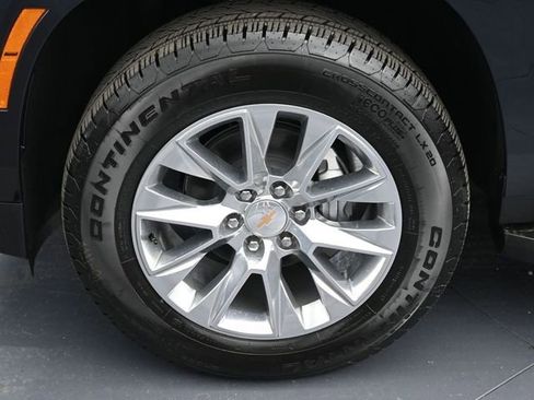 New 2025 Chevrolet Suburban Premier w/ Sun And Tow Package image 24