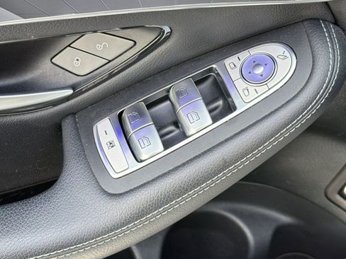 Used 2022 Mercedes-Benz GLC 300 image 20