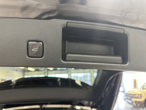 Used 2023 Ford Escape Active image 28