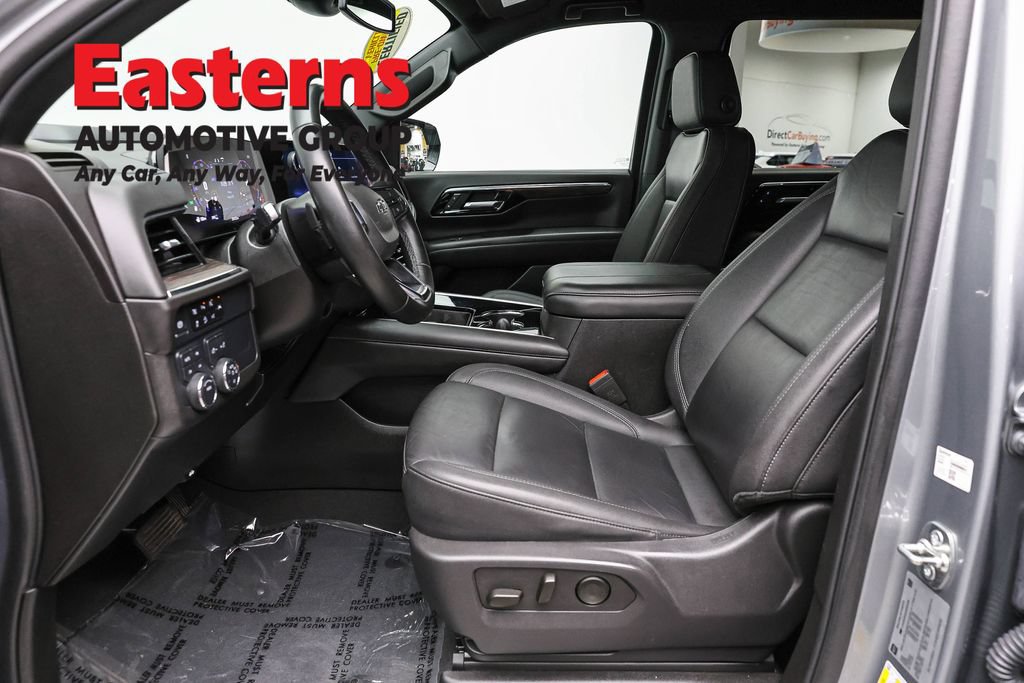 Used 2025 Chevrolet Suburban Z71 AWD/4WD image 15