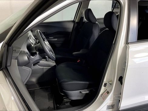 New 2025 Nissan Kicks Play S image 14
