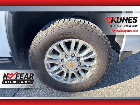 Used 2022 Chevrolet Silverado 2500 High Country w/ Z71 Off-Road Package image 15