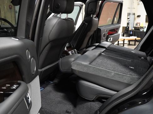 Used 2022 Land Rover Range Rover image 24