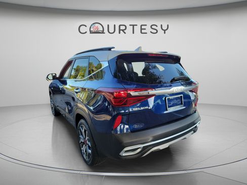 Certified 2023 Kia Seltos SX AWD/4WD image 2