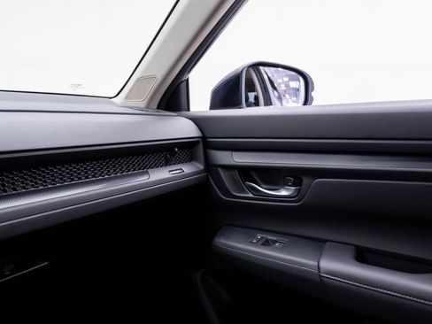 Certified 2025 Honda CR-V EX image 31