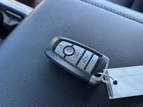 Used 2024 Ford F250 Lariat image 27