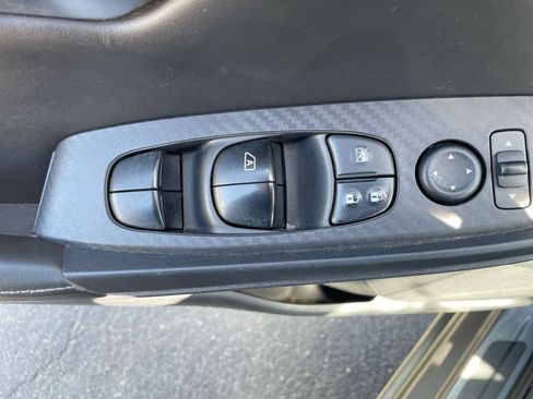 Used 2020 Nissan Sentra SV FWD image 15