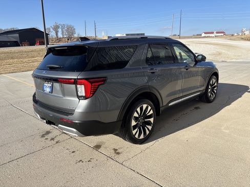 Used 2025 Ford Explorer Platinum w/ LUX Leather Package image 4