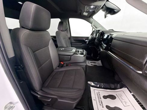 Used 2024 Chevrolet Silverado 2500 LT image 28