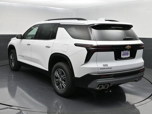 New 2026 Chevrolet Traverse LT FWD image 5