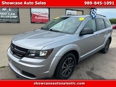 Used 2018 Dodge Journey SE w/ Connectivity Group FWD image 1