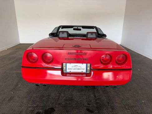 Used 1988 Chevrolet Corvette Convertible RWD image 8