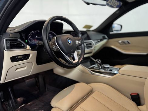 Used 2021 BMW 330i xDrive Sedan w/ Premium Package image 13