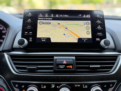 Used 2022 Honda Accord Touring image 17