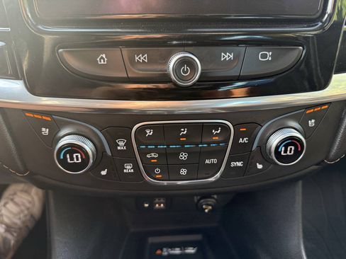 Used 2020 Chevrolet Traverse Premier w/ Redline Edition AWD/4WD image 19