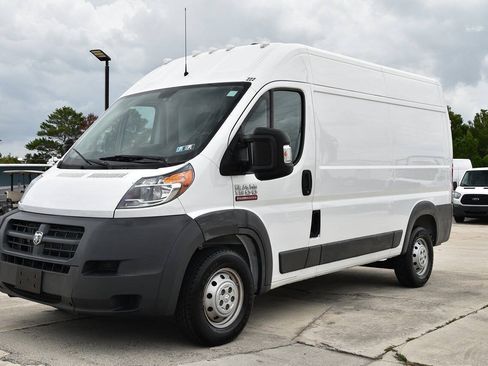 Used 2017 RAM ProMaster 1500 FWD image 3