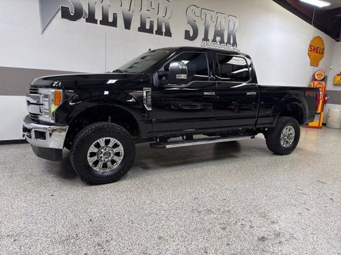 Used 2019 Ford F250 Lariat w/ Lariat Ultimate Package image 4